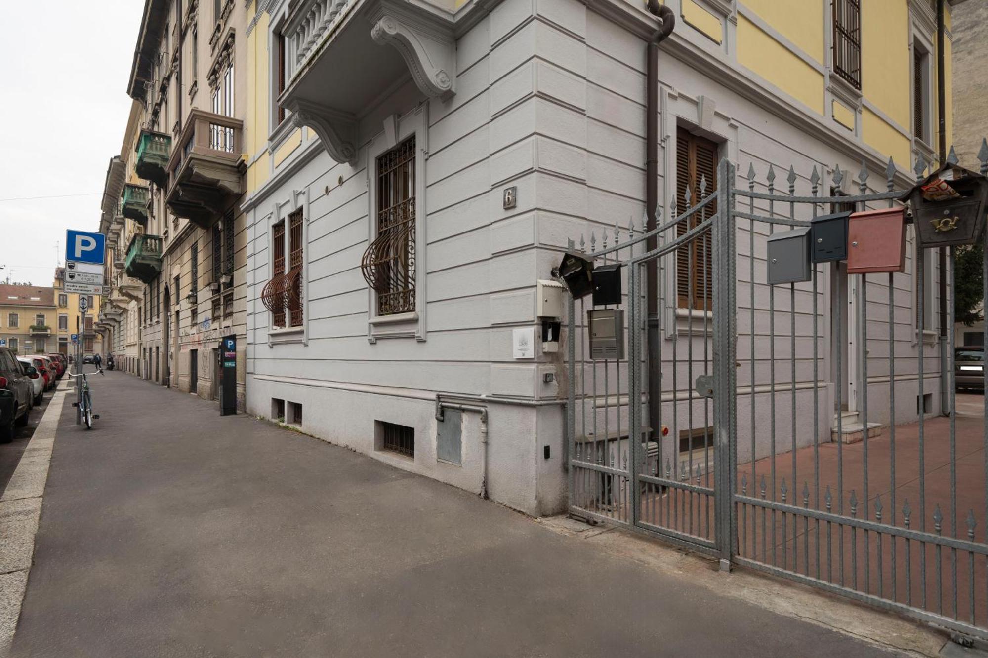 Loreto Prestige - Parking Free & Bulb Gym Milan Exterior photo
